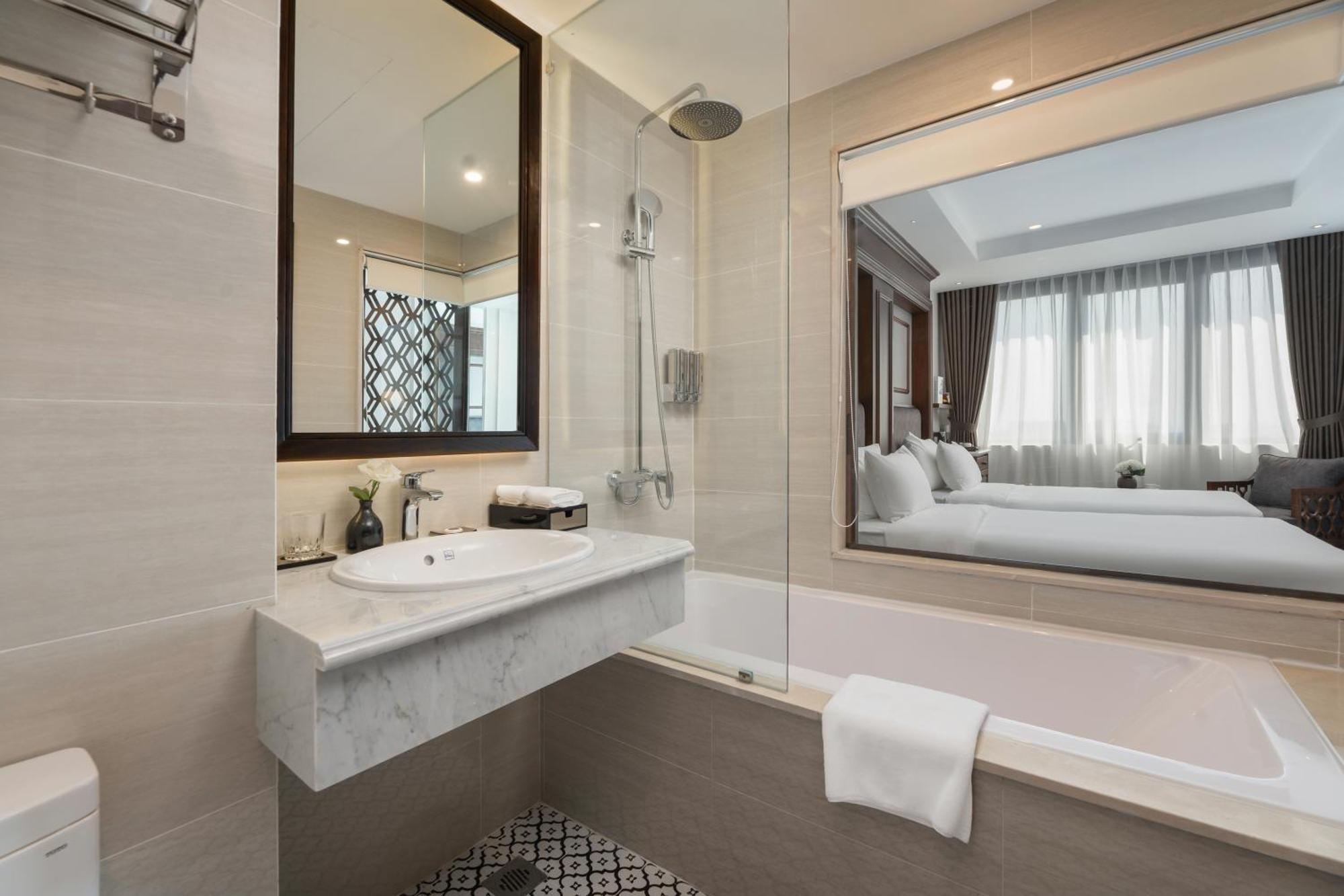 The Q Boutique Hotel Hanoi Exterior photo